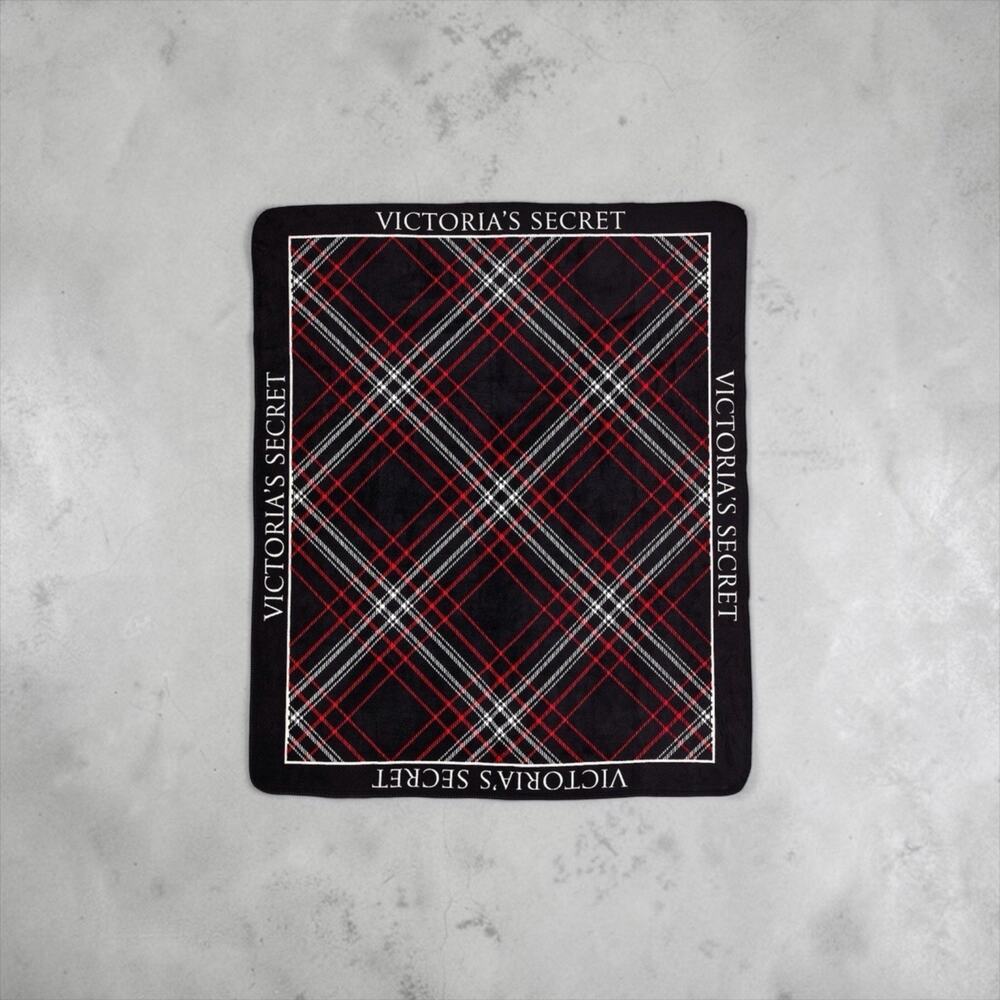 Victoria's Secret Cozy-Fleece Blanket Black Plaid W/ Sherpa Lining New